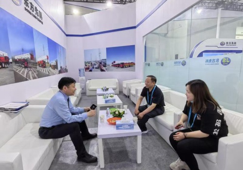 The company's general manager Zhang Xueping was invited to attend the 2015 China Petroleum and Petrochemical Engineering Technology and Materials and Equipment Promotion Conference